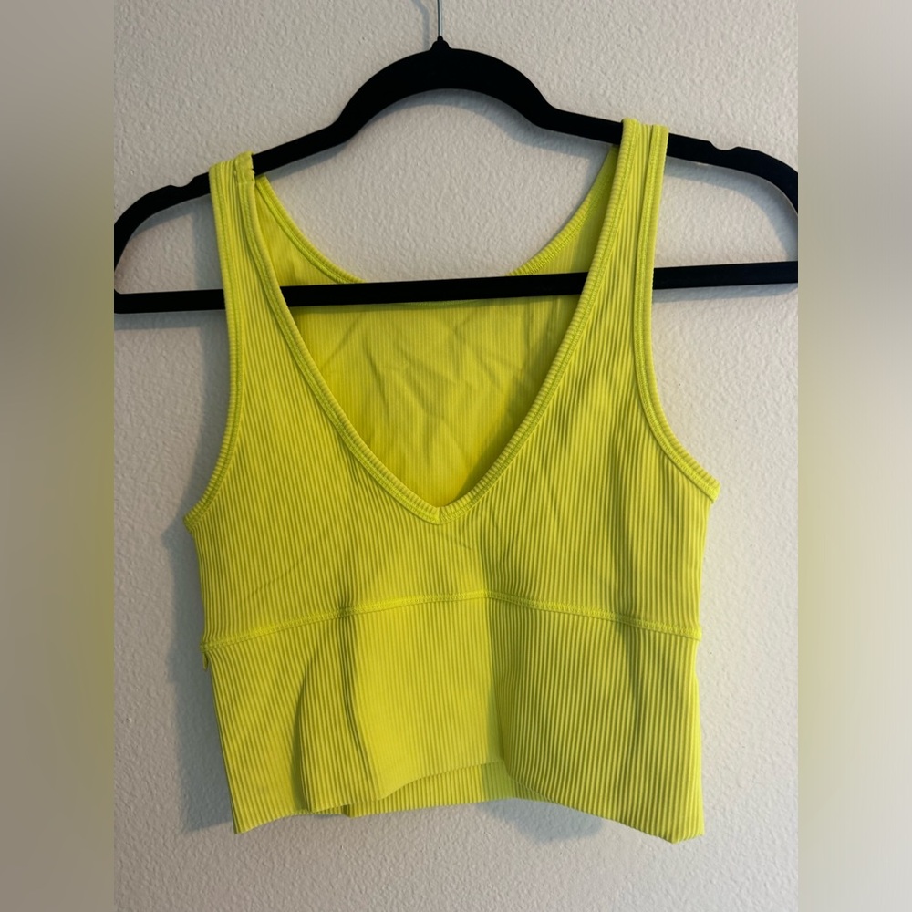 Power Pivot Ribbed Tank
Top
Colour Electric Lemon
Size 4 - Picture 3 of 3